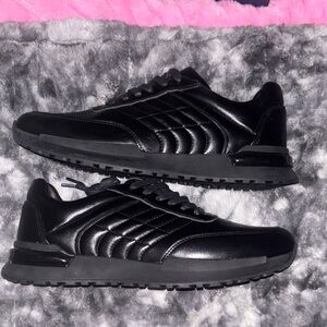 Mazino Men's All-Black  Sneakers